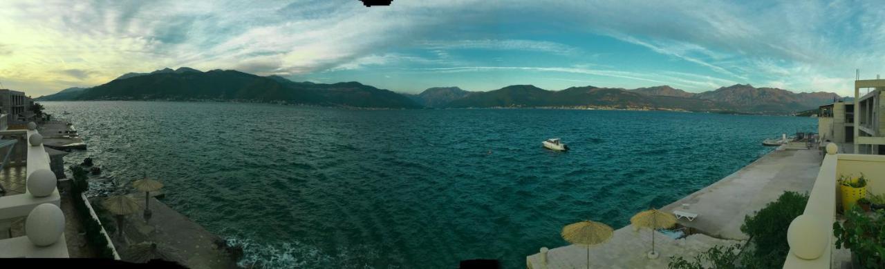Apartments Palace Mira Mare Tivat Exterior foto