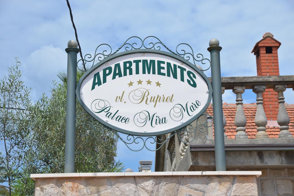 Apartments Palace Mira Mare Tivat Habitación foto